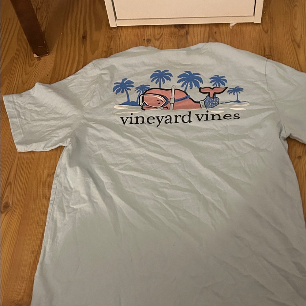 Vineyard Vines Sky Blue T-Shirt with Palm Tree Graphic